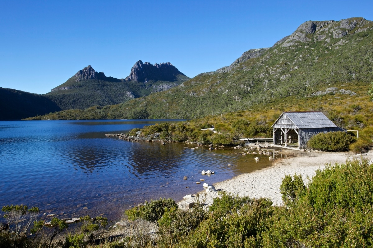 cradle-mountain-lake-st-clair-national-park-tourism-australia