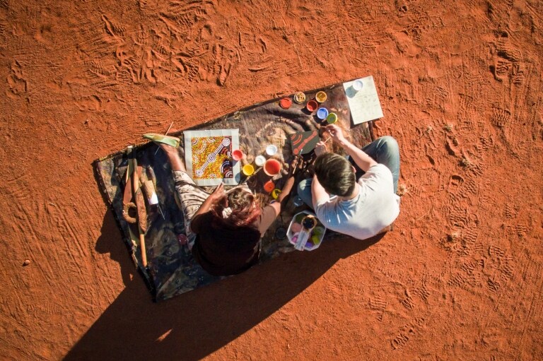 Maruku Arts, Uluru-Kata Tjuta National Park, Northern Territory © Tourism Australia