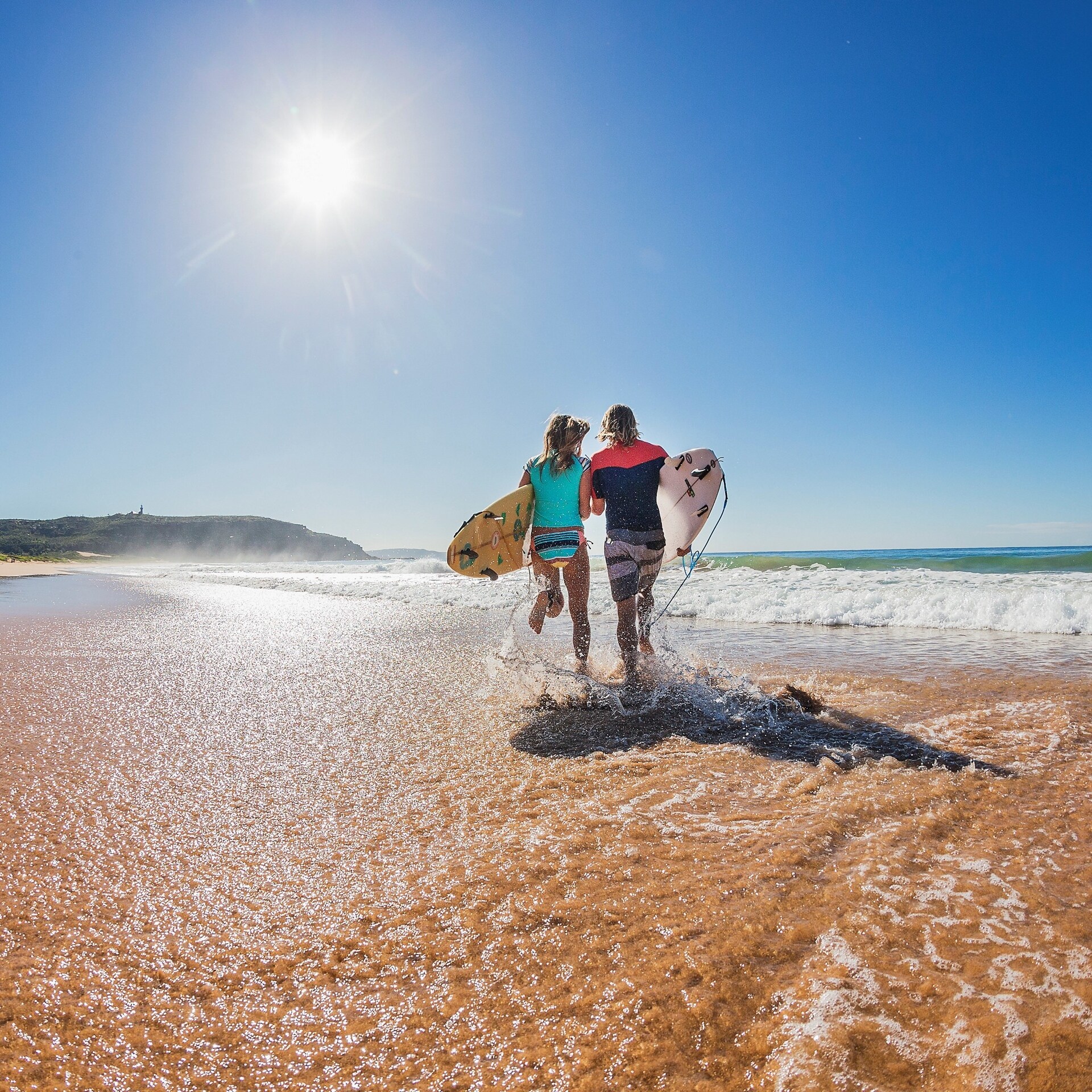 Surfing, Palm Beach © Destination NSW